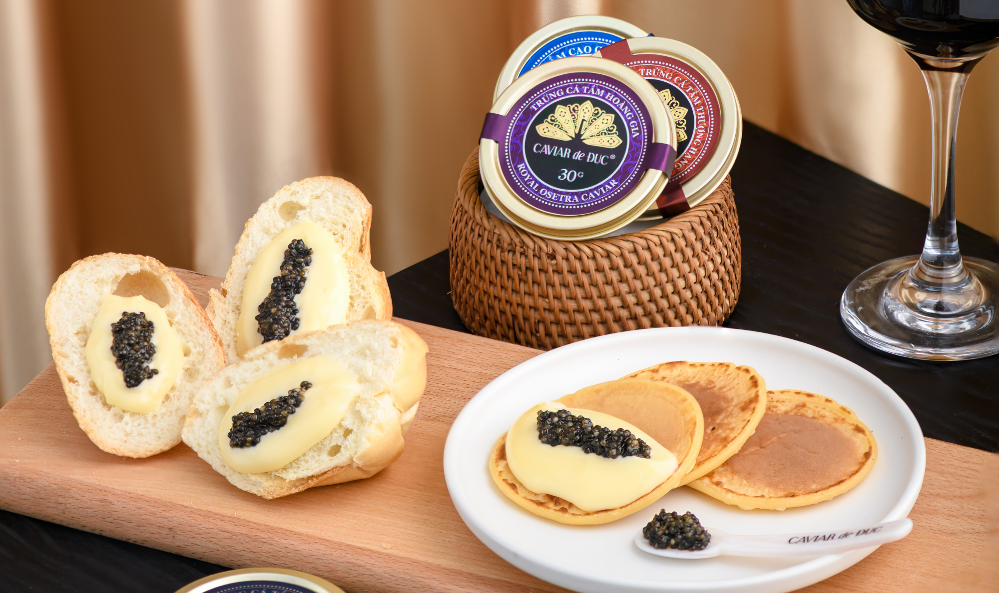 Caviar ăn với gì? Gợi ý món kết hợp tinh tế cùng trứng cá tầm